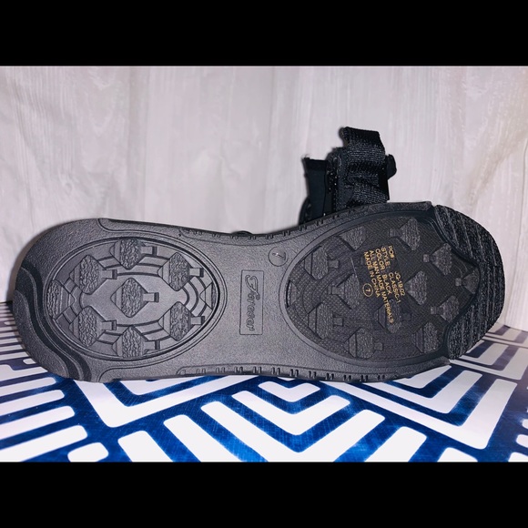 Black Suede Top Shoes - Picture 4 of 9